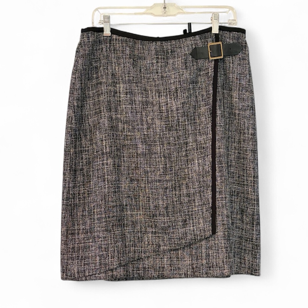 NWOT Nc & Zoe faux wrap skirt. Black & white with buckle detail. Back zip.